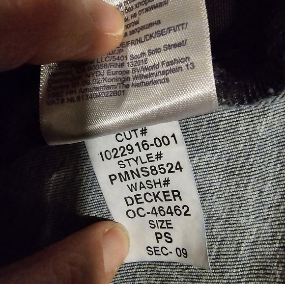 NYDJ women's straight leg, dark wash, like new, Size 0-4 Petite, pull on stretch - Picture 6 of 11